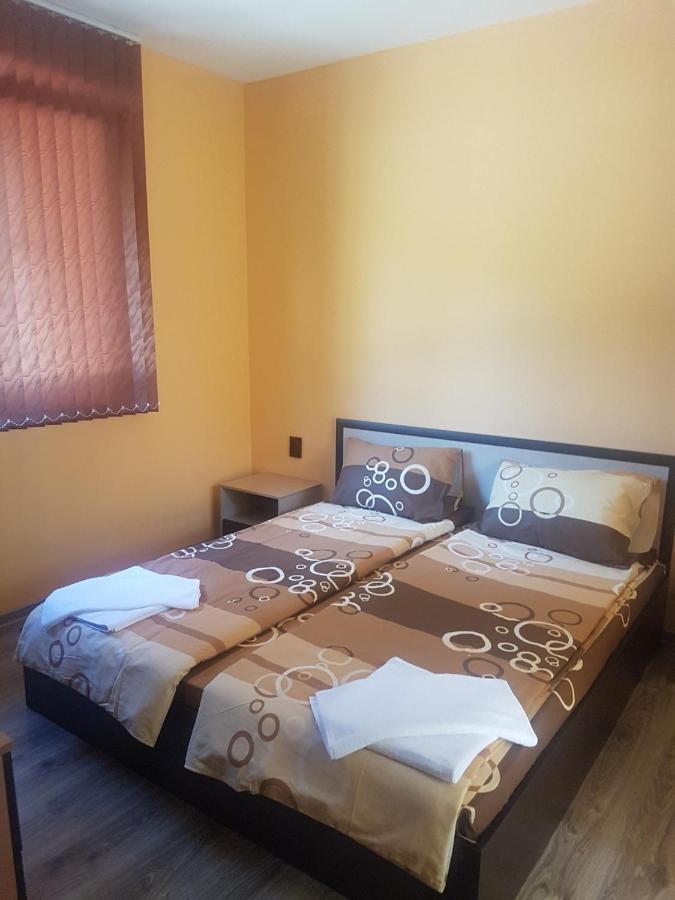 Еко Бунгала Trŭn Buitenkant foto